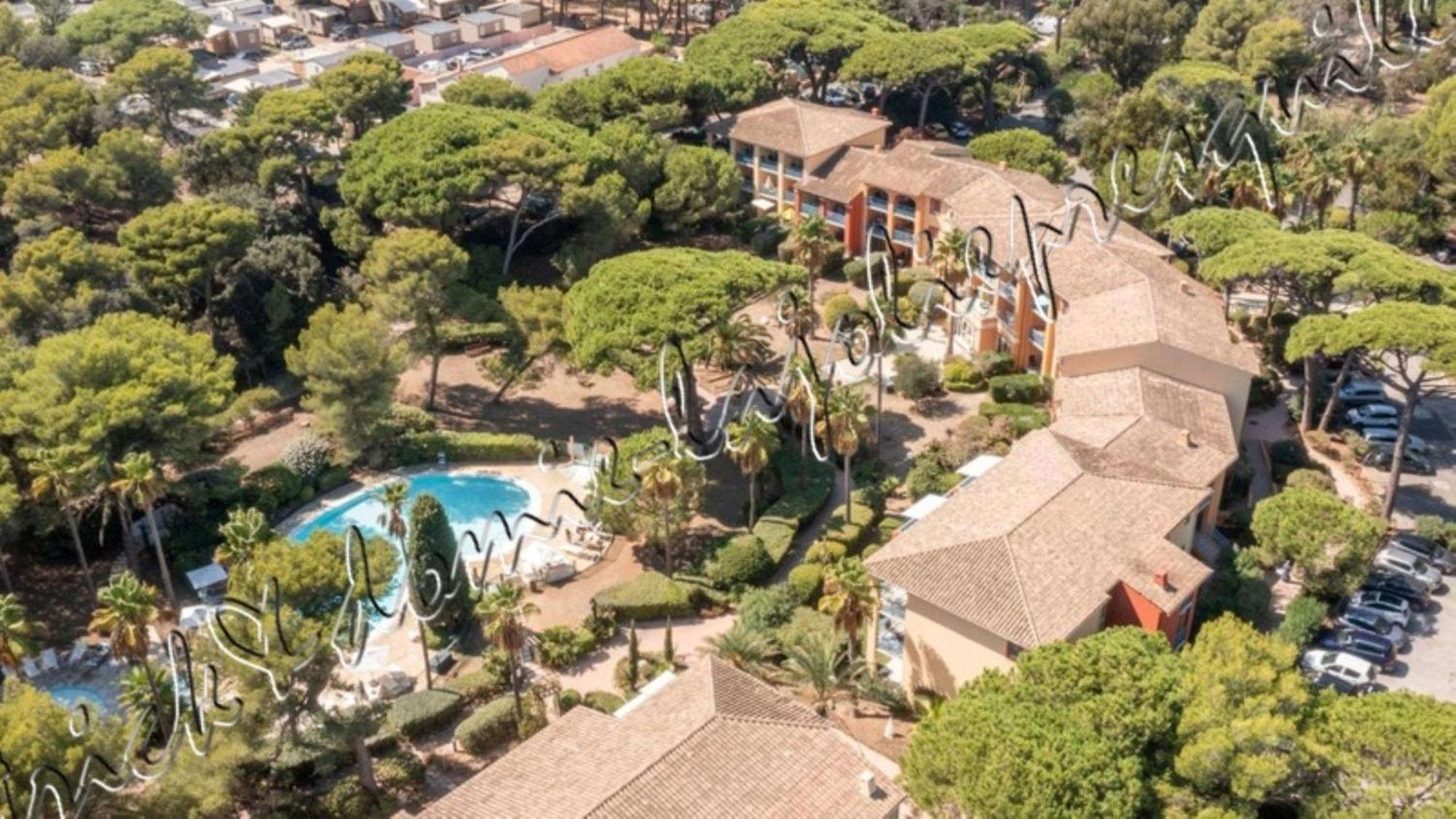 Magnifique Parc De La Presqu'Ile Avec Piscine Et Plage Face A Porquerolles ! Hyères Exterior foto